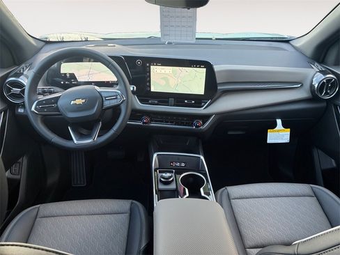 New 2026 Chevrolet Equinox LT w/ Convenience Package II image 10