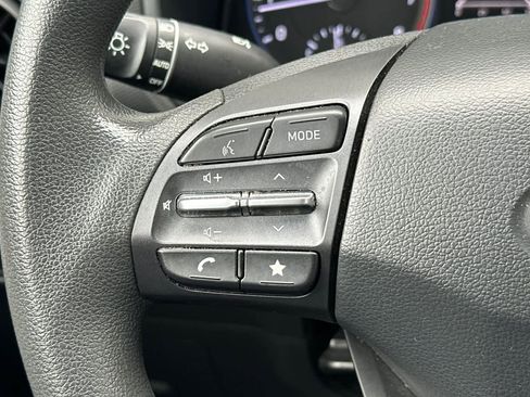 Used 2022 Hyundai Kona SEL image 25