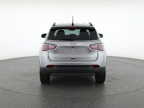 Used 2025 Jeep Compass Limited AWD/4WD image 7