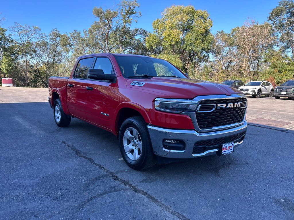 Used 2025 RAM 1500 Big Horn AWD/4WD image 4