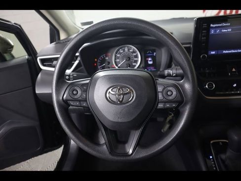 Used 2022 Toyota Corolla LE FWD image 18