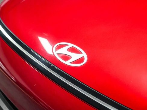 Used 2024 Hyundai Kona SEL w/ Convenience Package FWD image 3