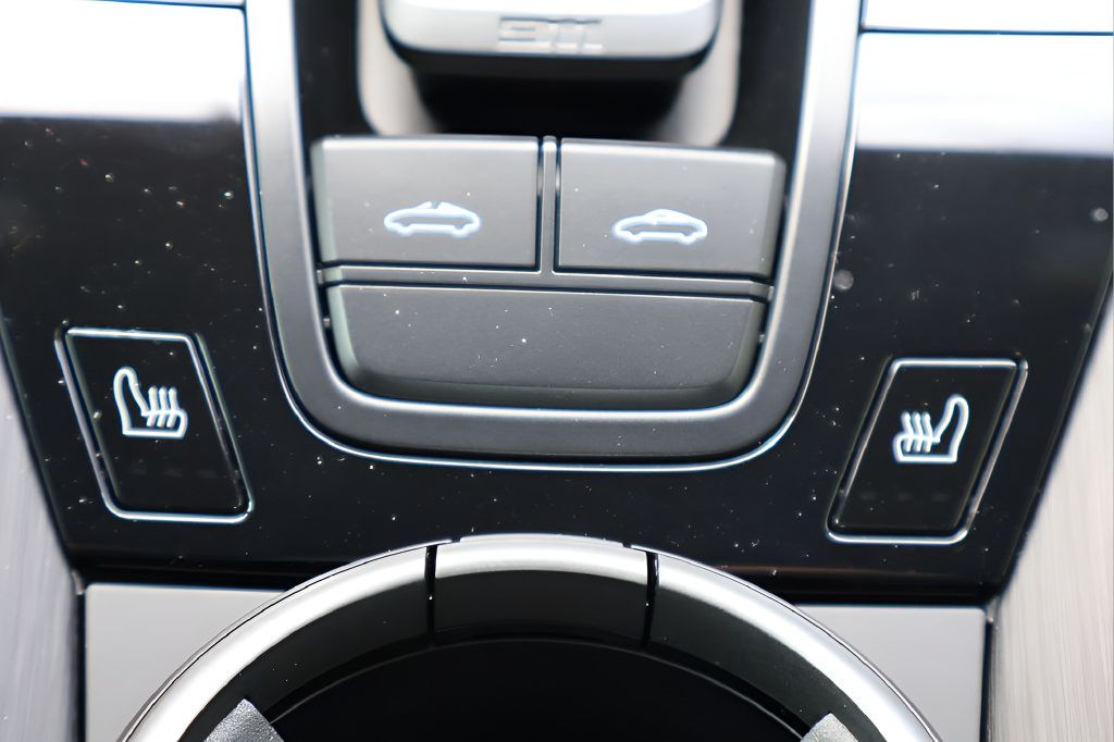 Used 2024 Porsche 911 AWD/4WD image 27