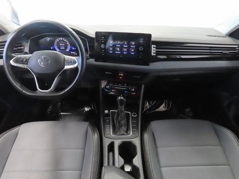 Used 2025 Volkswagen Jetta SE FWD image 14