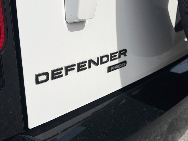Used 2023 Land Rover Defender 110 X-Dynamic SE AWD/4WD image 34