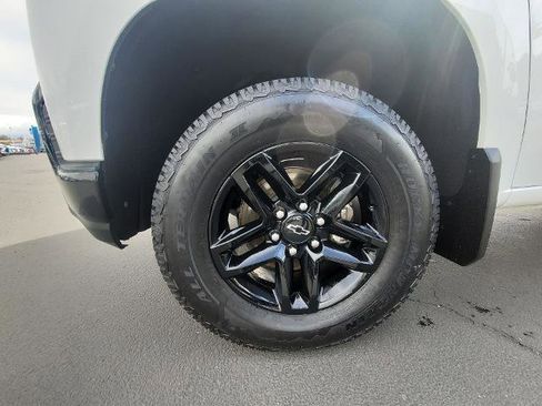 Used 2020 Chevrolet Silverado 1500 Custom Trail Boss w/ Custom Convenience Package image 30