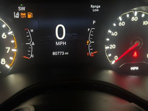 Used 2022 Jeep Compass Trailhawk w/ Trailhawk Convenience Group AWD/4WD image 14