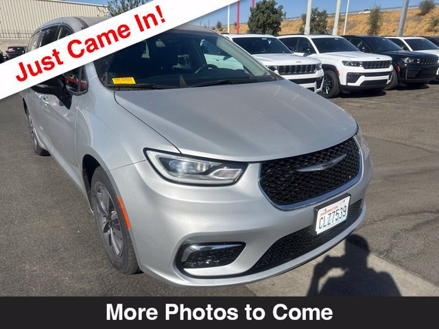 Used 2024 Chrysler Pacifica Limited FWD image 8