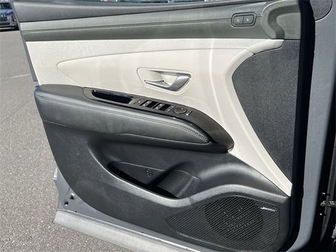 Certified 2025 Hyundai Tucson Limited image 26
