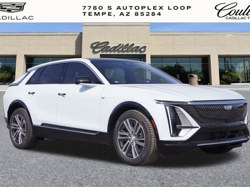 New 2026 Cadillac Lyriq Luxury image 1