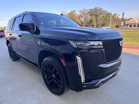 Used 2023 Cadillac Escalade Sport w/ LPO, ONYX Package image 7