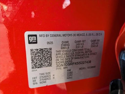 Used 2025 Chevrolet Equinox EV RS FWD image 15