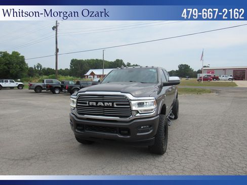 Used 2022 RAM 2500 Laramie AWD/4WD image 2