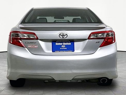 Used 2012 Toyota Camry SE image 4