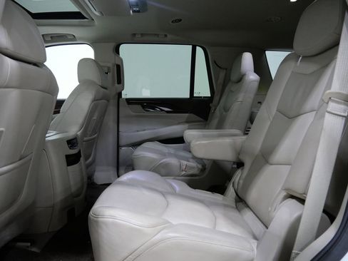 Used 2017 Cadillac Escalade Luxury image 20