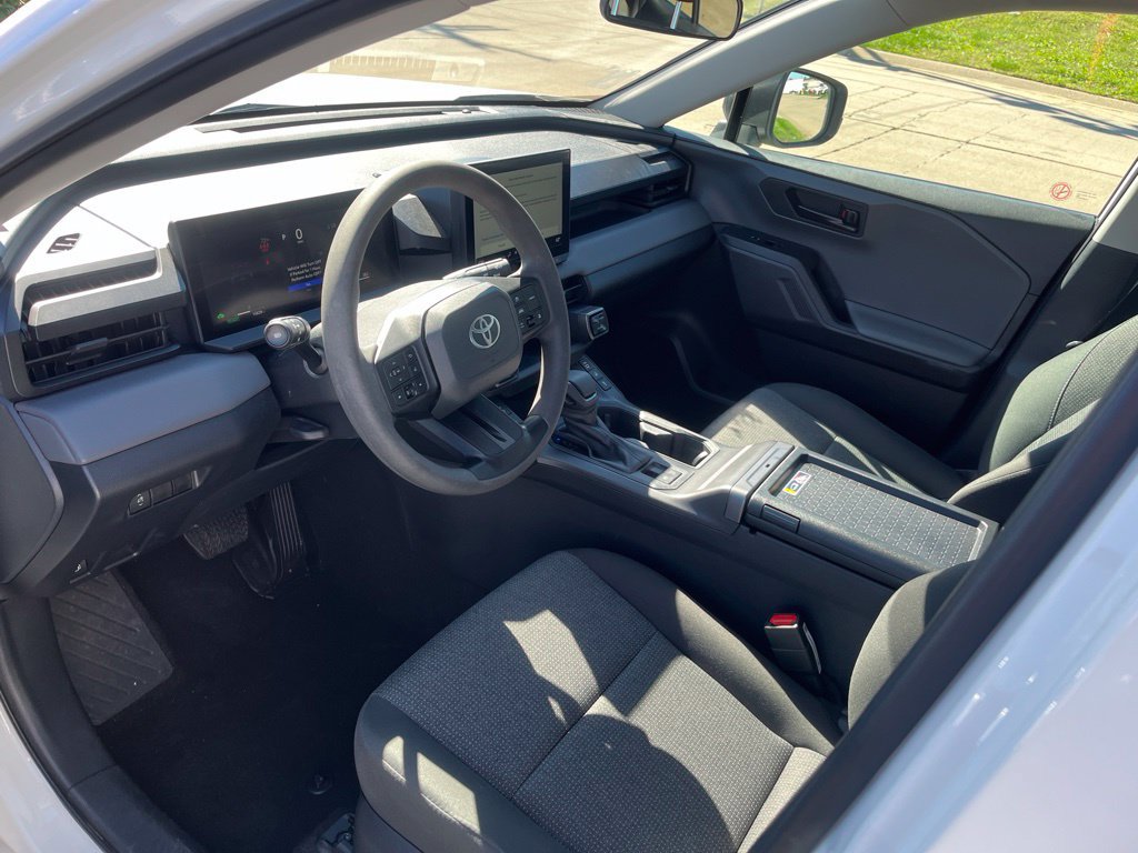 Used 2026 Toyota RAV4 LE AWD/4WD image 22