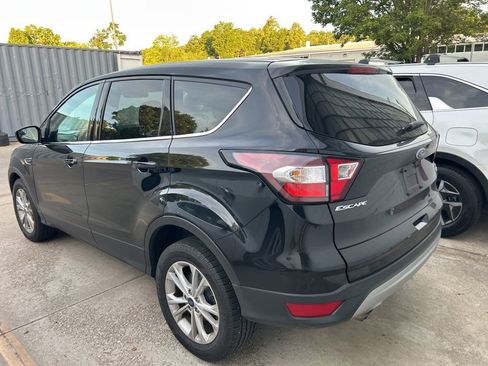 Used 2019 Ford Escape SE FWD image 8