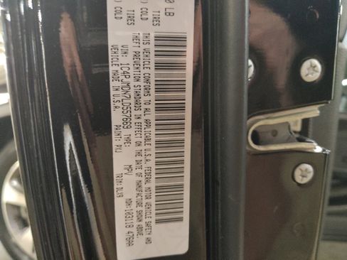 Used 2020 Jeep Cherokee Limited image 33