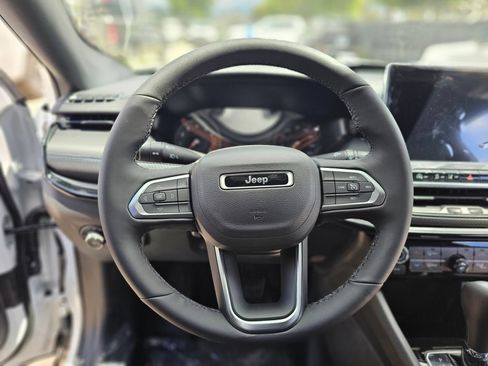 New 2026 Jeep Compass Latitude AWD/4WD image 13
