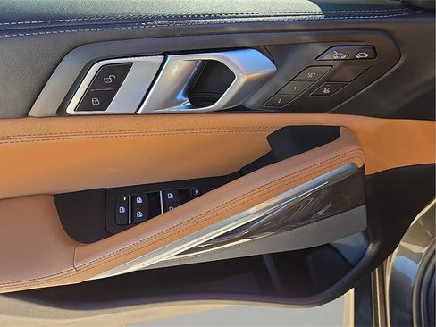 Used 2023 BMW X6 M50i w/ Executive Package image 17