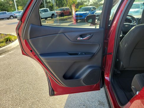 Used 2020 Chevrolet Blazer LT FWD image 15