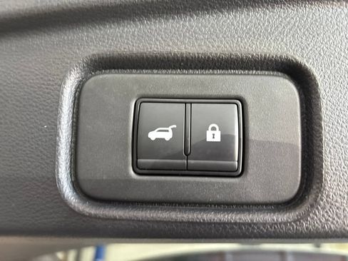 Certified 2024 Nissan Pathfinder SL AWD/4WD image 16