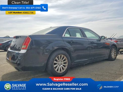 Used 2012 Chrysler 300 image 4