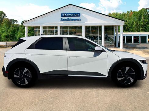 New 2026 Hyundai Ioniq 5 SEL RWD image 9