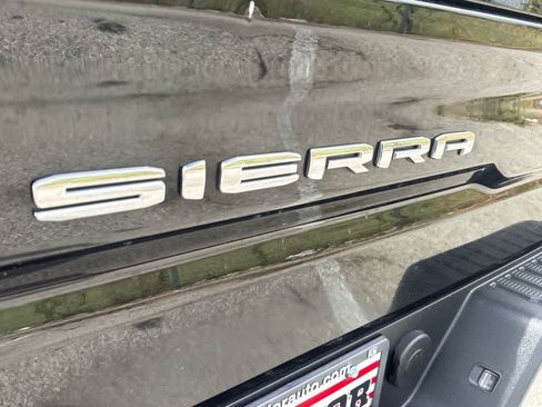 Used 2025 GMC Sierra 1500 SLT RWD image 10