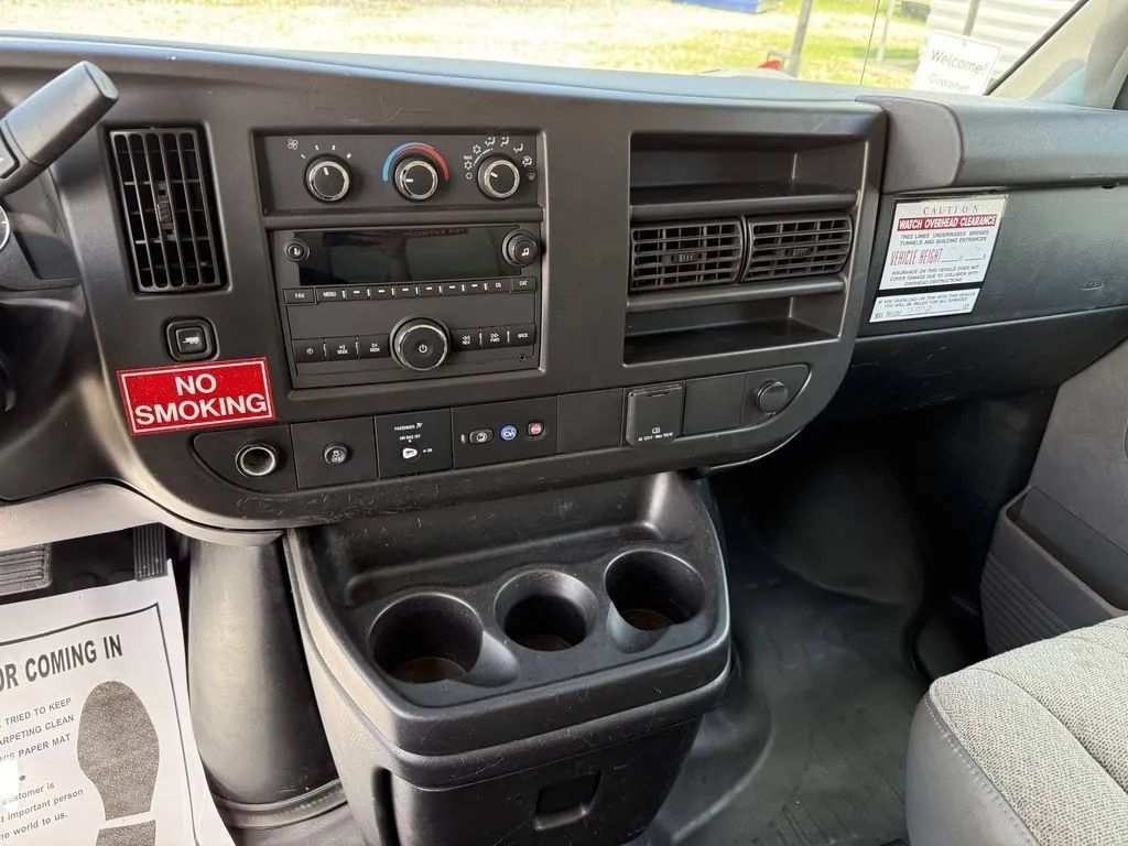 Used 2021 Chevrolet Express 3500 w/ Power Convenience Package RWD image 23
