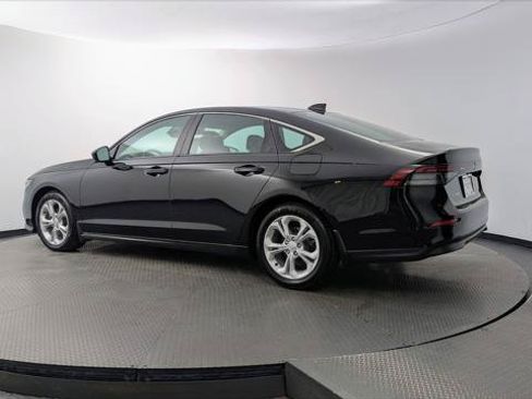 Used 2025 Honda Accord LX image 6