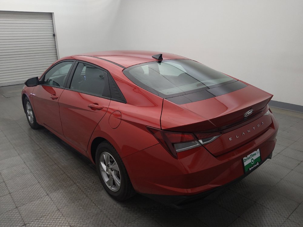 Used 2021 Hyundai Elantra SE FWD image 5
