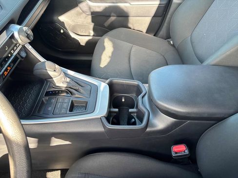 Used 2025 Toyota RAV4 XLE image 19