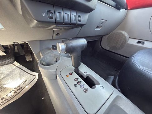 Used 2005 Volkswagen Beetle GLS image 54