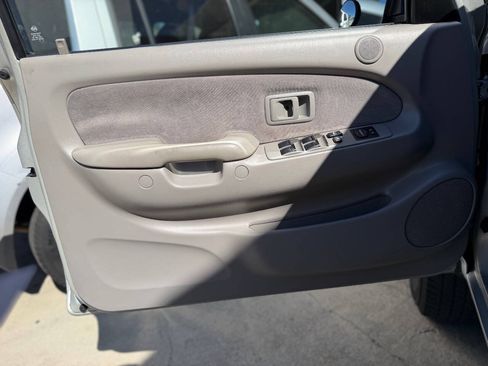 Used 2002 Toyota Tacoma PreRunner RWD image 20