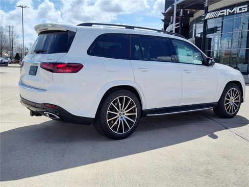 New 2026 Mercedes-Benz GLS 450 4MATIC image 4