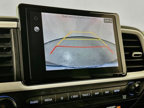 Used 2023 Hyundai Venue Limited w/ Cargo Package FWD image 14