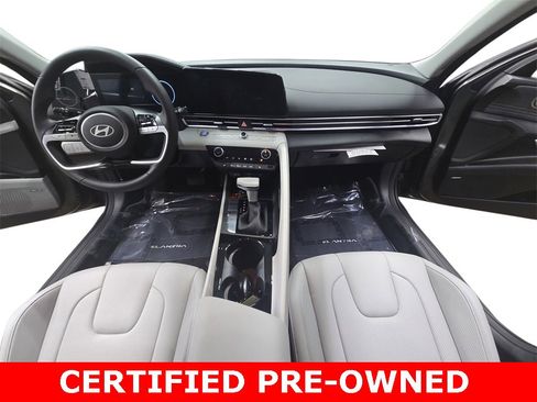 Certified 2025 Hyundai Elantra Limited image 9