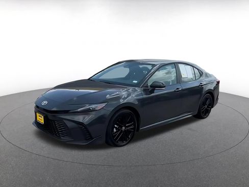Used 2026 Toyota Camry SE FWD image 7