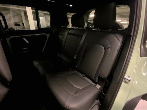 Certified 2023 Land Rover Defender 110 75th Limited Edition image 17