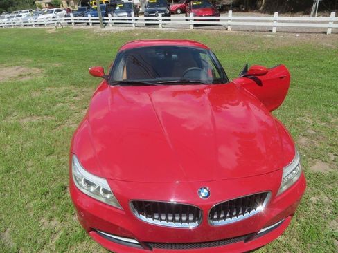 Used 2014 BMW Z4 sDrive28i RWD image 12