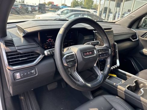 Used 2024 GMC Acadia Elevation AWD/4WD image 36
