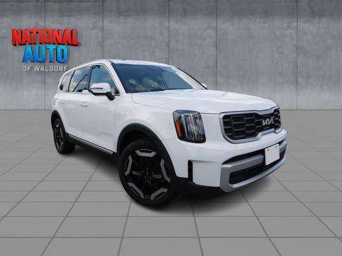 Used 2023 Kia Telluride S w/ S Sunroof Package AWD/4WD image 1