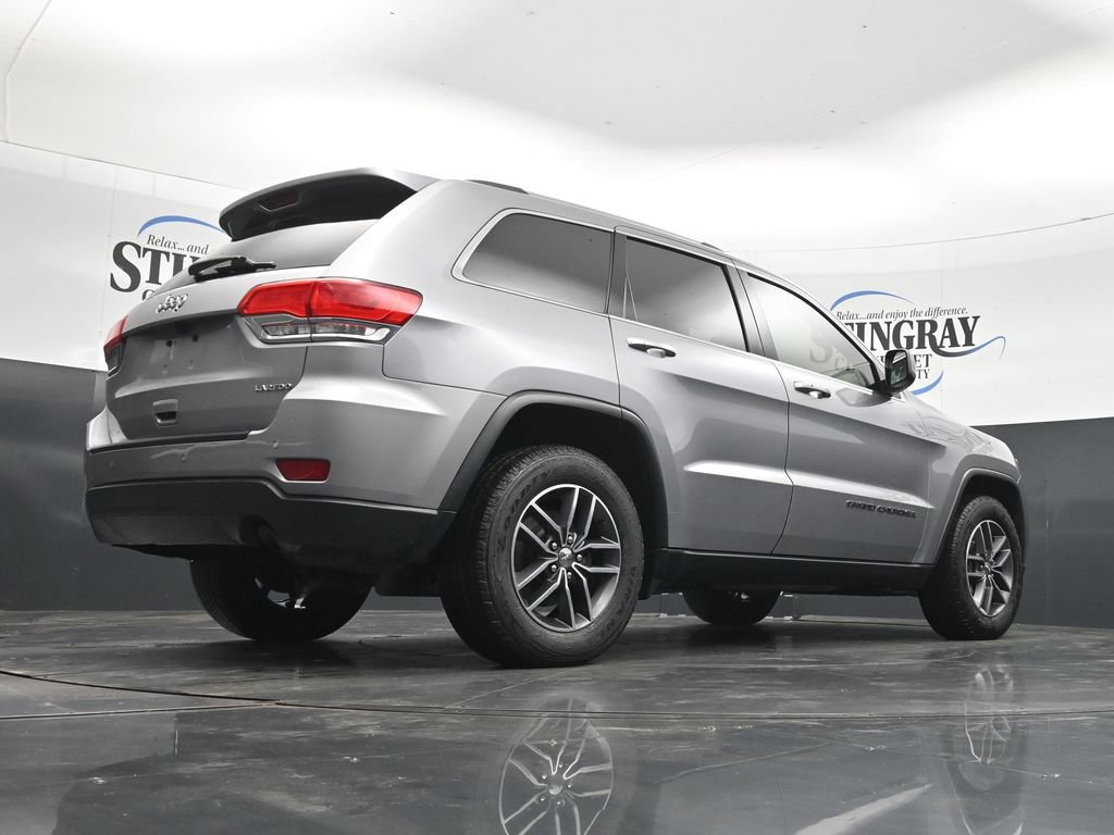 Used 2018 Jeep Grand Cherokee Laredo RWD image 32