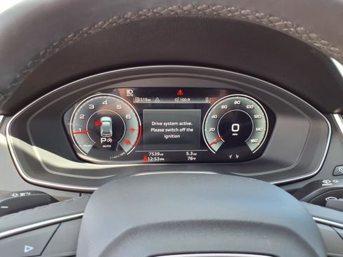 Certified 2025 Audi Q5 2.0T Premium w/ Convenience Plus Package image 18