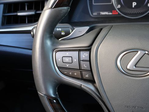 Used 2019 Lexus ES 350 image 17