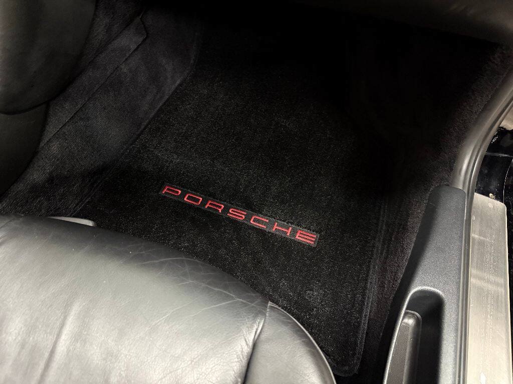 Used 1999 Porsche Boxster RWD image 38