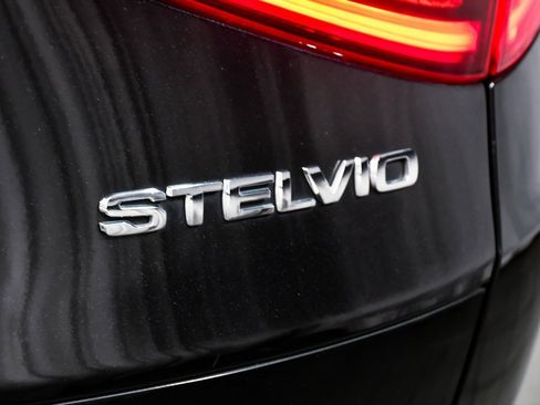 Used 2023 Alfa Romeo Stelvio Veloce image 90