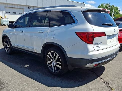 Used 2017 Honda Pilot Elite image 6