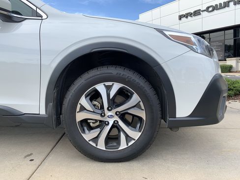 Used 2022 Subaru Outback Limited w/ Popular Package #2 AWD/4WD image 13